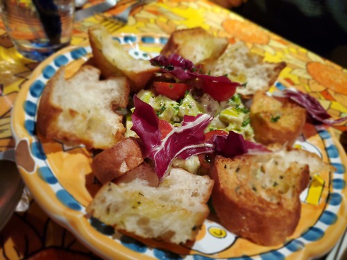 ピザを食べに行った。 ピザを食べに行った。