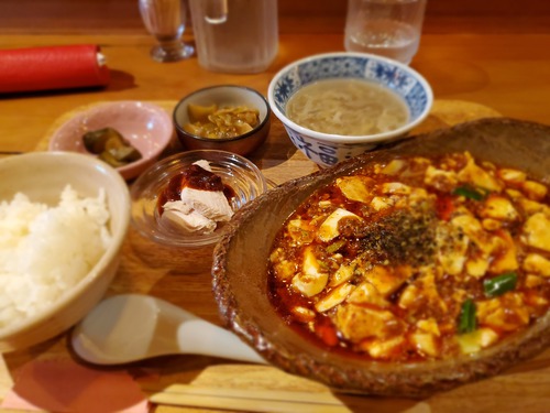 気になるランチ店「中国菜 竹林坊」へ行く。 気になるランチ店「中国菜 竹林坊」へ行く。