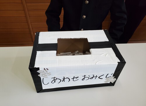 中学生に声をかけられて、楽しいワークショップ 中学生に声をかけられて、楽しいワークショップ