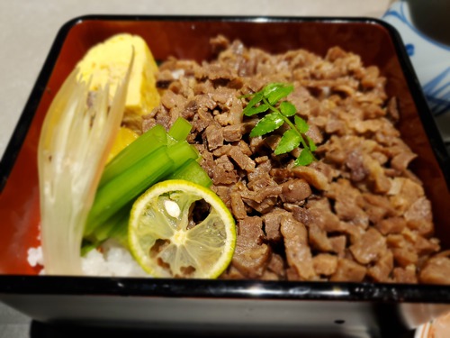 鍛冶屋町の「にく味新」のランチ 鍛冶屋町の「にく味新」のランチ