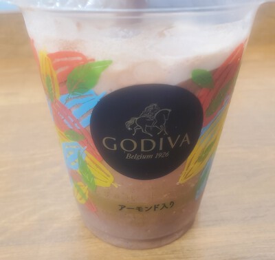 GODIVAの名にひかれて、ファミマに寄る。 GODIVAの名にひかれて、ファミマに寄る。