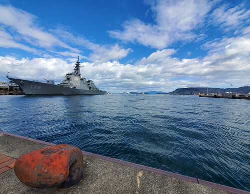 海上自衛隊の護衛艦「みょうこう」見学 海上自衛隊の護衛艦「みょうこう」見学