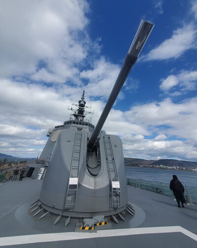 海上自衛隊の護衛艦「みょうこう」見学 海上自衛隊の護衛艦「みょうこう」見学