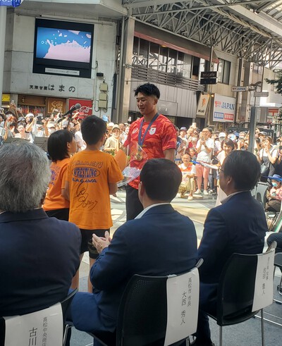 日下尚選手の凱旋パレードに行った。 日下尚選手の凱旋パレードに行った。