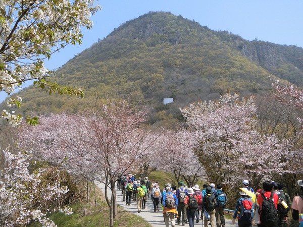 天空の鳥居と七宝山縦走 天空の鳥居と七宝山縦走