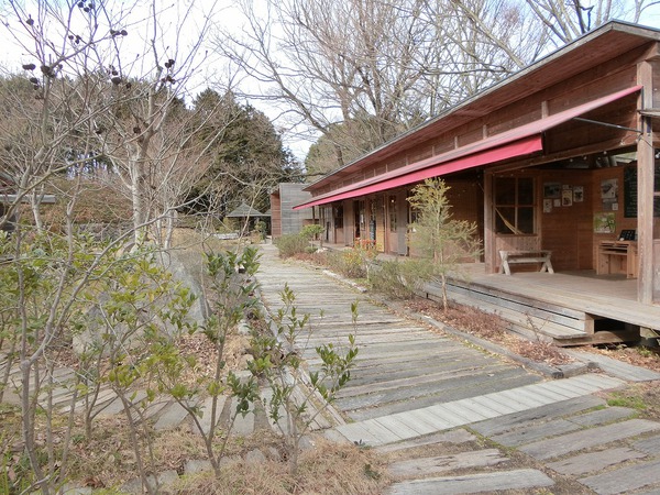 こんなところに・・・おしゃれなカフェ? こんなところに・・・おしゃれなカフェ?