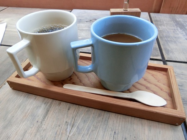 こんなところに・・・おしゃれなカフェ? こんなところに・・・おしゃれなカフェ?
