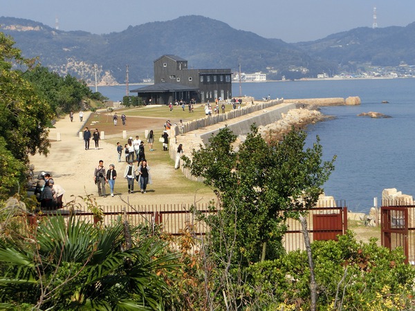 瀬戸芸で『犬島』に行く。 瀬戸芸で『犬島』に行く。