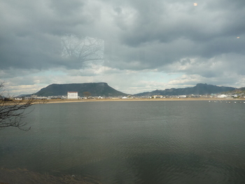 屋島と八栗が仲良く・・・。