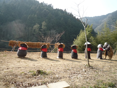 山道で村人発見!
