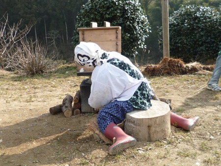 山道で村人発見!