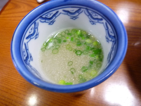 博多の水たきは、少し違う