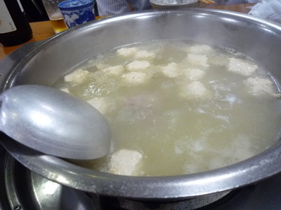 博多の水たきは、少し違う