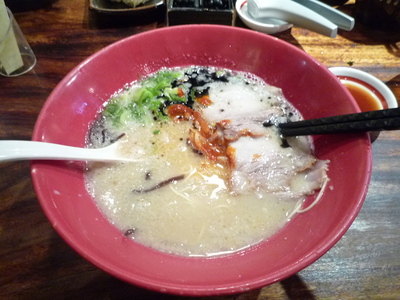 「一風堂」ラーメンも食べた。