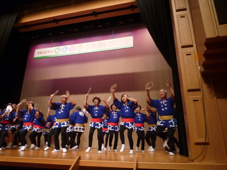 お茶席も阿波おどりも大盛会