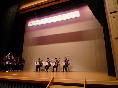 お茶席も阿波おどりも大盛会