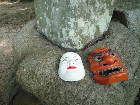 青い扉の向こう