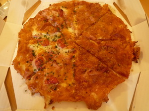 宅配ピザは、美味しかった。