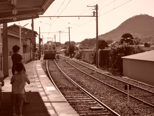 琴電長尾駅から~~クレメントへ