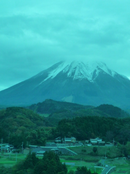 車窓から・・・裏大山遠望