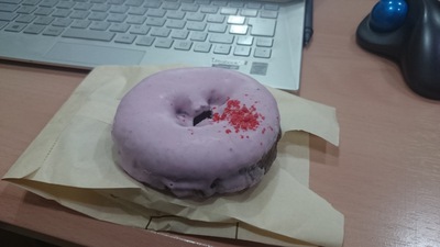 いちごチョコリングドーナツ@ローソン いちごチョコリングドーナツ@ローソン