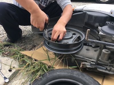 原付のタイヤ交換 原付のタイヤ交換