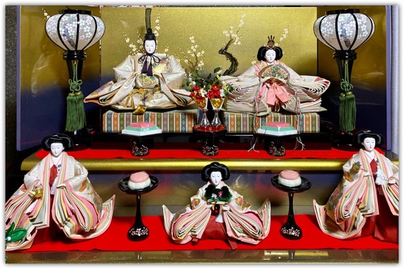 もうすぐひな祭り もうすぐひな祭り