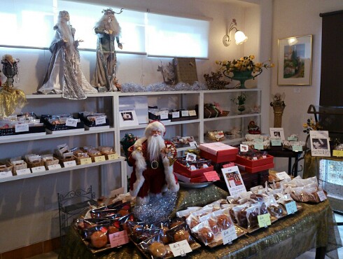 CHEZ ANGELOT