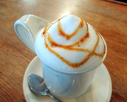 umie (ウミエ) umie (ウミエ)