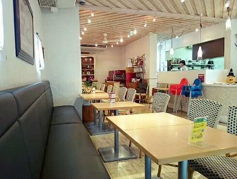 菓子工房 ルーヴ 空港通り店 菓子工房 ルーヴ 空港通り店