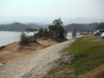 空海が池修築の安全を祈願した護摩壇岩