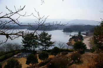 かりん会館周辺待遠しい桜前線