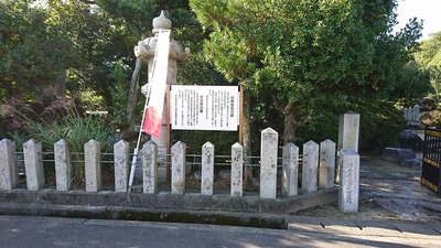 古高松 古高松と牟礼町の境にある、佐藤継信の墓。 古高松 古高松と牟礼町の境にある、佐藤継信の墓。