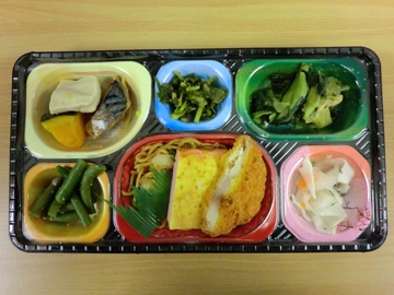 お昼弁当・・・・ お昼弁当・・・・