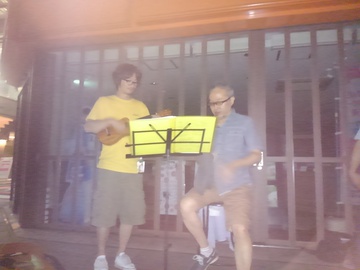 ネタ切れの日は、ワンマンライブの告知、よろしくです。 ネタ切れの日は、ワンマンライブの告知、よろしくです。