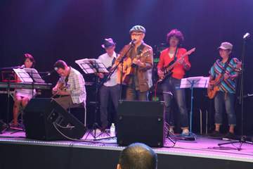 ネタ切れの日は、ワンマンライブの告知、よろしくです。 ネタ切れの日は、ワンマンライブの告知、よろしくです。