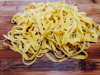 おもちゃみたいなパスタマシーン おもちゃみたいなパスタマシーン