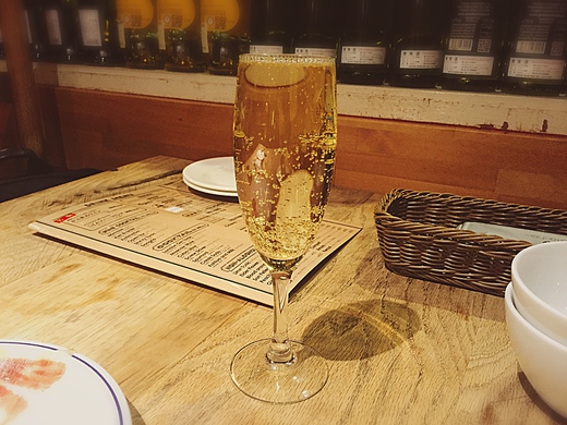 ガブ飲みワインと地中海ビストロ・tanger ガブ飲みワインと地中海ビストロ・tanger