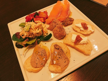 高松・イタ飯酒場サルーテ 高松・イタ飯酒場サルーテ