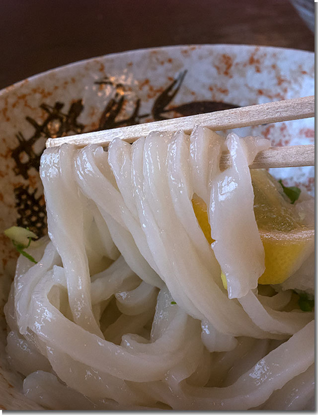 練麺 手切り麺 あらき屋