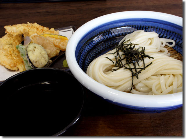 6月からうどんとラーメンの両方が食べれます@釜からどん