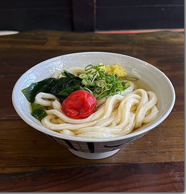 初詣 de 灸まんうどん