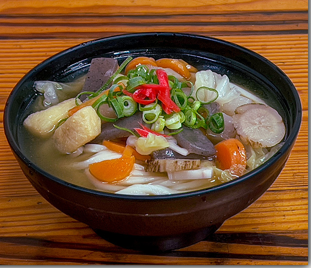 冷やし野菜うどん@うどん市場めんくい