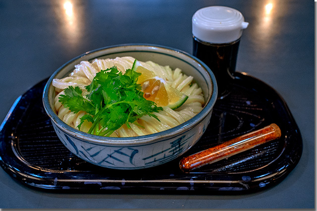 パクチーうどん@七福 別邸