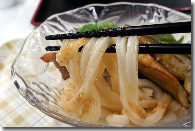 揚げ野菜のごまだれうどん@高雄の週替わり