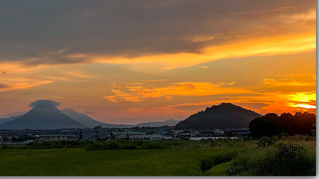飯野山
