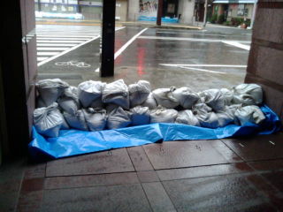 のろのろ台風!のろすぎる!