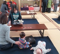 お雛様を眺めて・・・茶輪会♪