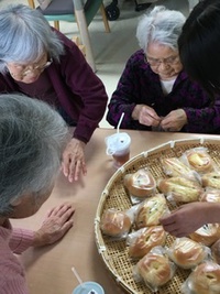 人気は、あんぱ〜ん!帽子パン! 人気は、あんぱ〜ん!帽子パン!