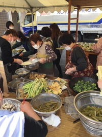 お花見で「春を食べよう」 お花見で「春を食べよう」